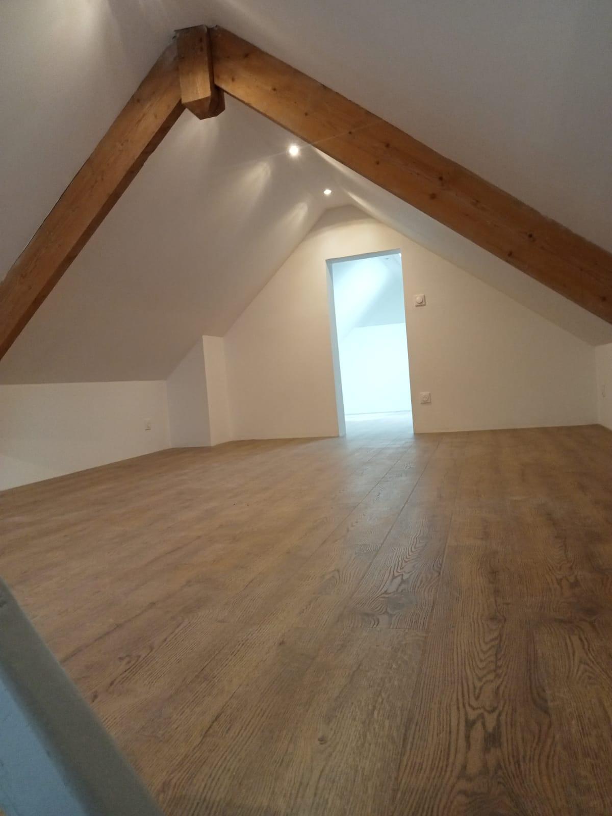 Resulta final de la obra de un ático por Reformas y Pinturas Alannita