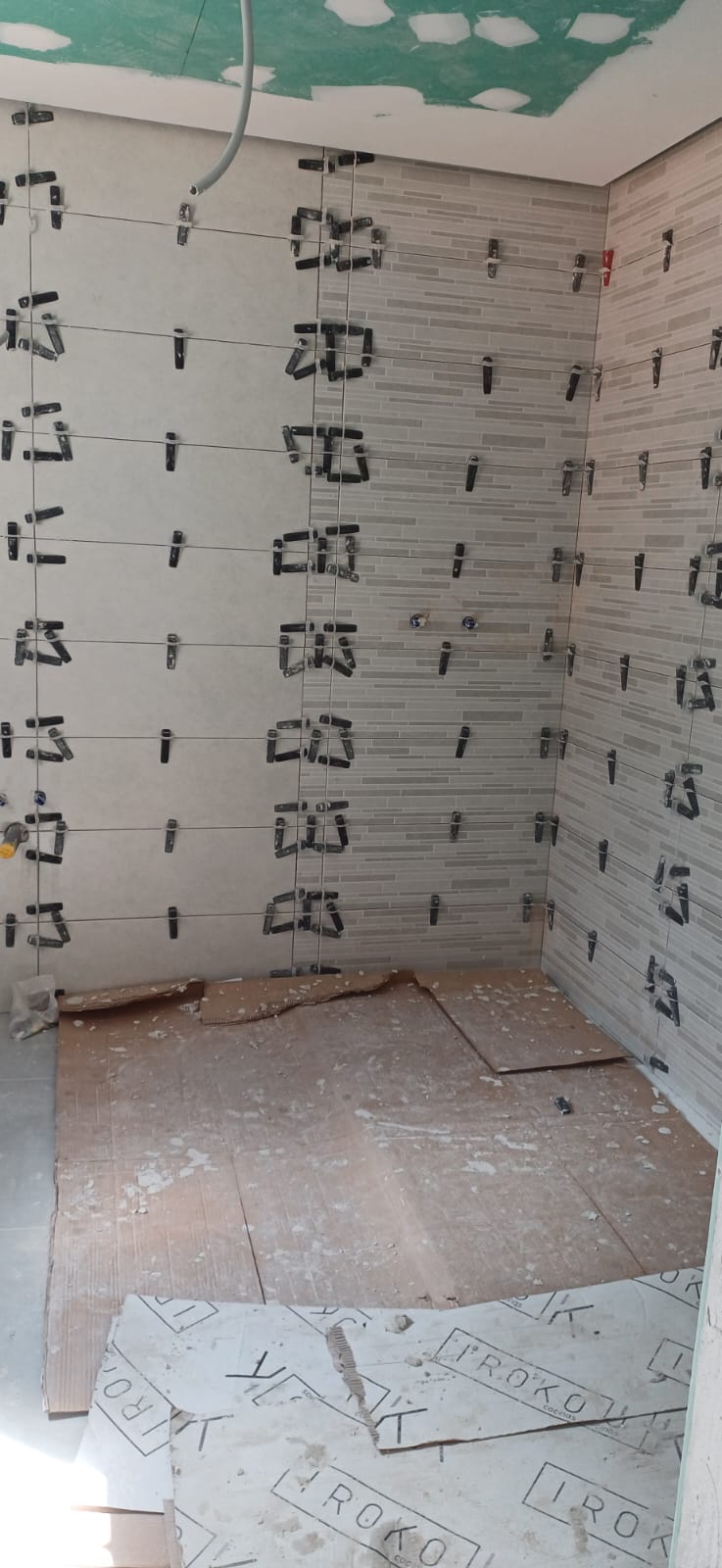 Proceso de la obra de baño Moreira hecho por Reformas y Pinturas Alannita