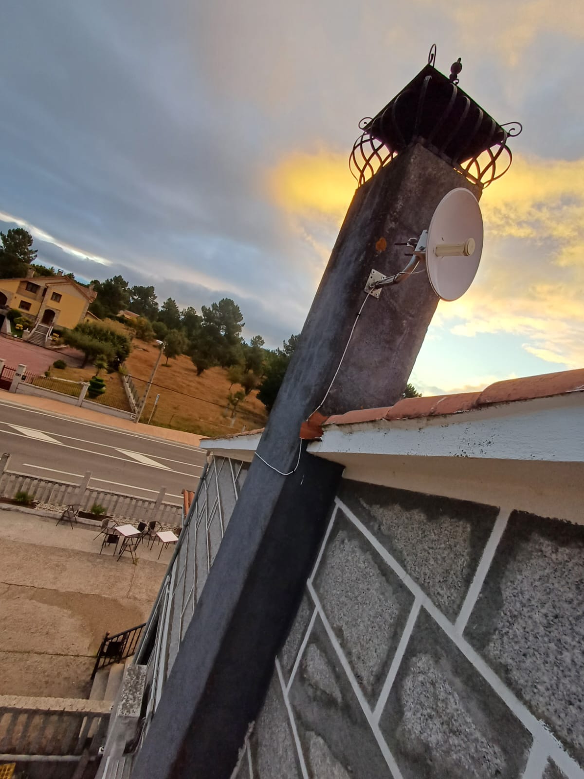 Obra rehabilitación de fachada de Novo Sequeiros por ReformasyPinturas Alannita